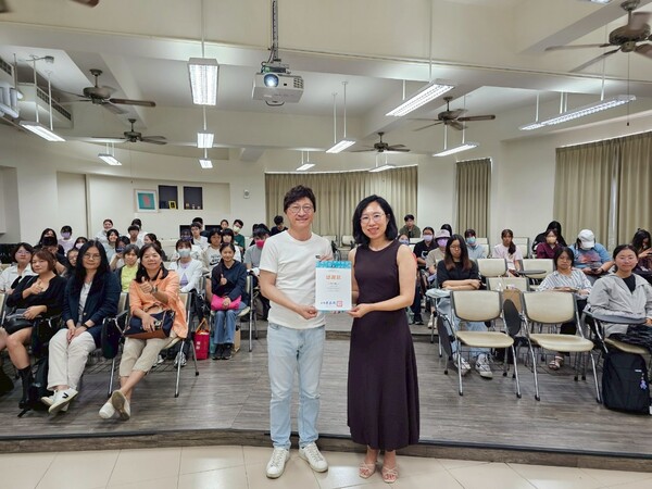 正修科大自今年 8 月起展開為期兩年的「藝術鑑識專業人才培育計畫」!圖片