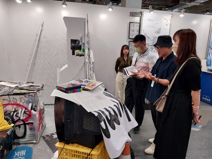 第十二屆畢業展【椅後人】圖片